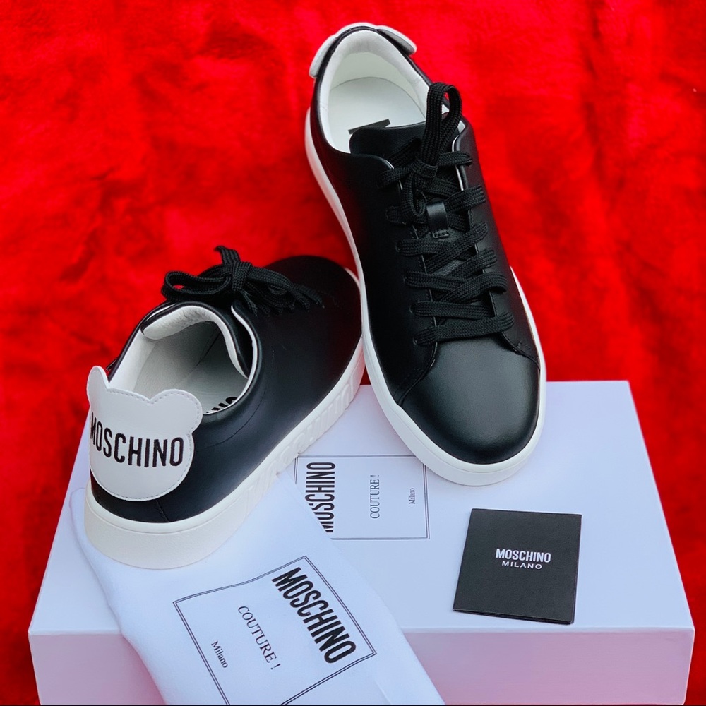 ✨Holiday SALE ✨ MOSCHINO Teddy Bear Patch Leather Sneakers IT39